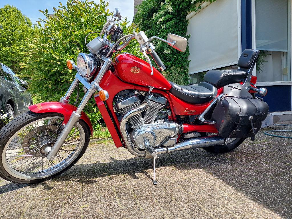 Te koop: Suzuki Intruder VS 800 GLP uit 1993, 2 cilinders, Occasion, 805 cc, Chopper