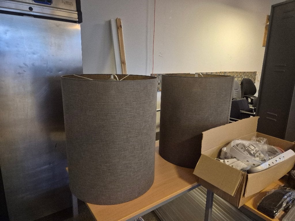 2 grote lampenkappen, Ophalen, Nieuw, Rond