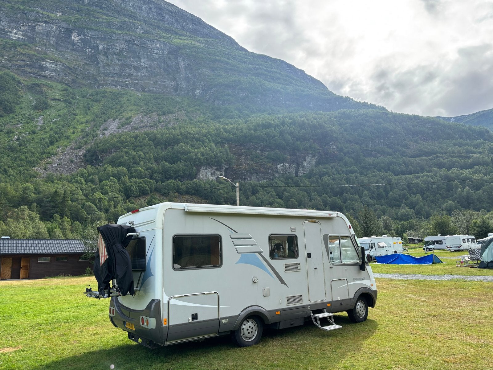 Hymer B514 (2004) | 146.000 km | Zeer complete gezinscamper, Caravans en Kamperen, Campers, Particulier, tot en met 4, Half-integraal