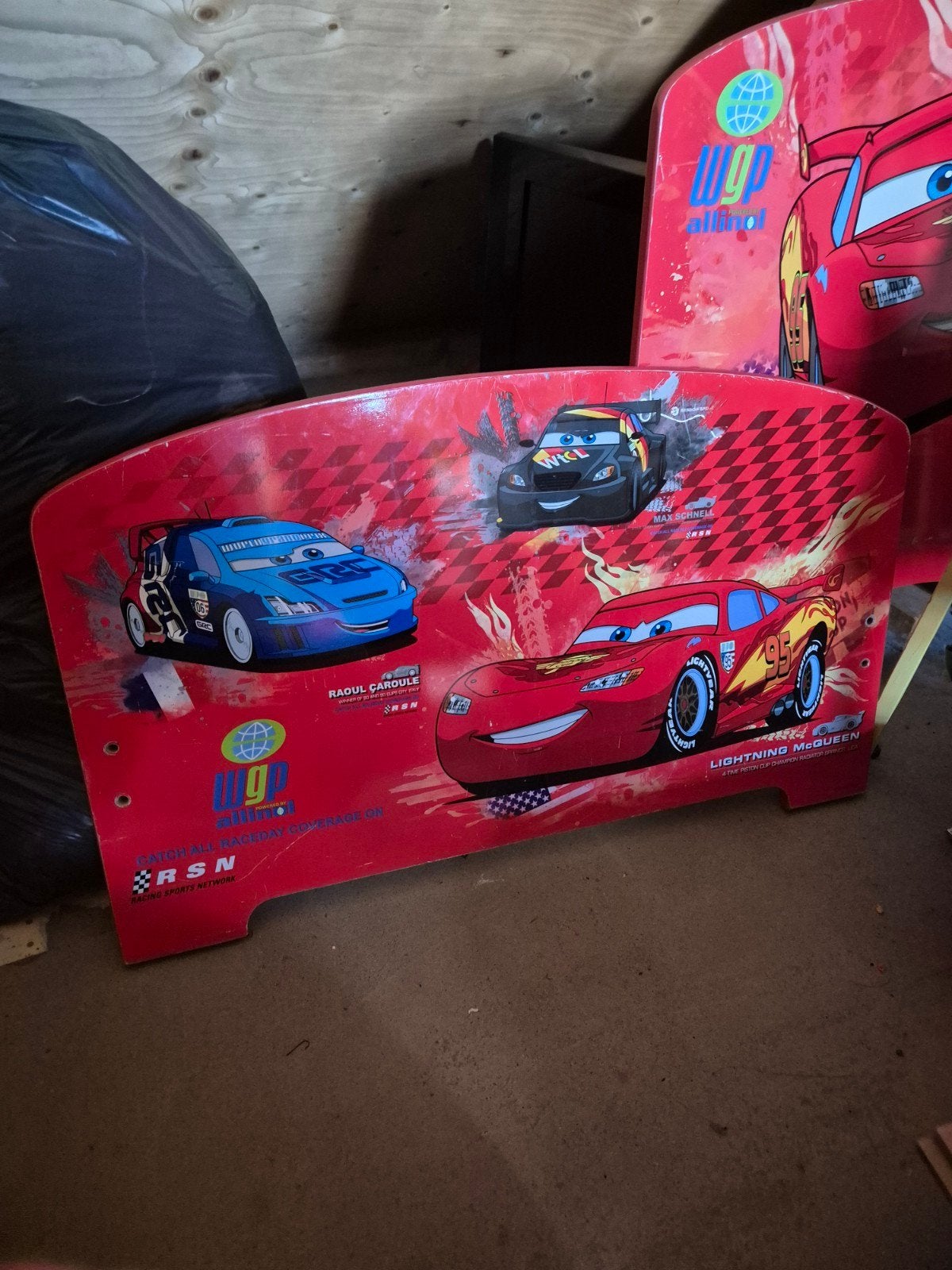 peuter bed van cars, Huis en Inrichting, Ophalen, Zo goed als nieuw, Eenpersoons, Hout