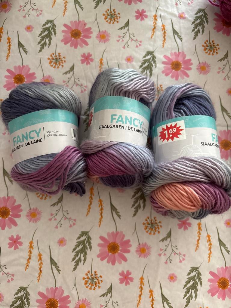 Fancy Sjaalgaren - 3 bollen, 100% acryl, diverse kleuren, Ophalen of Verzenden, Nieuw, Breien of Haken, Wol of Garen