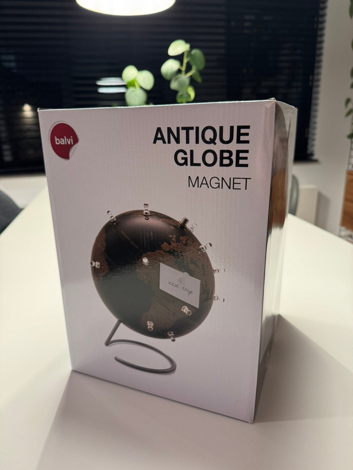 Balvi antieke globe, Draaibaar, Nieuw, Ophalen of Verzenden, Metaal