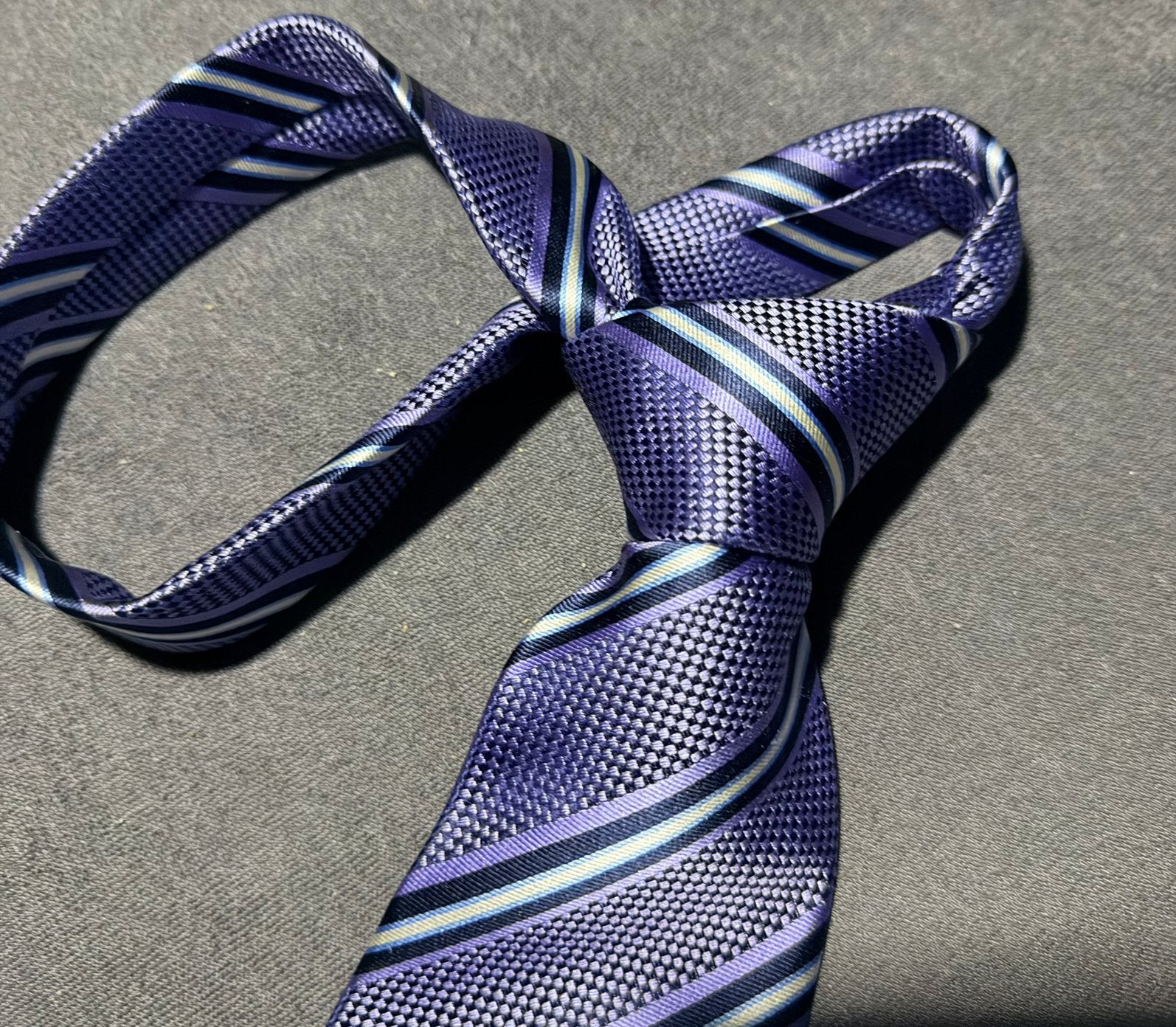 NIEUWE stropdas, Verzenden, Nieuw, Meerkleurig, Met patroon
