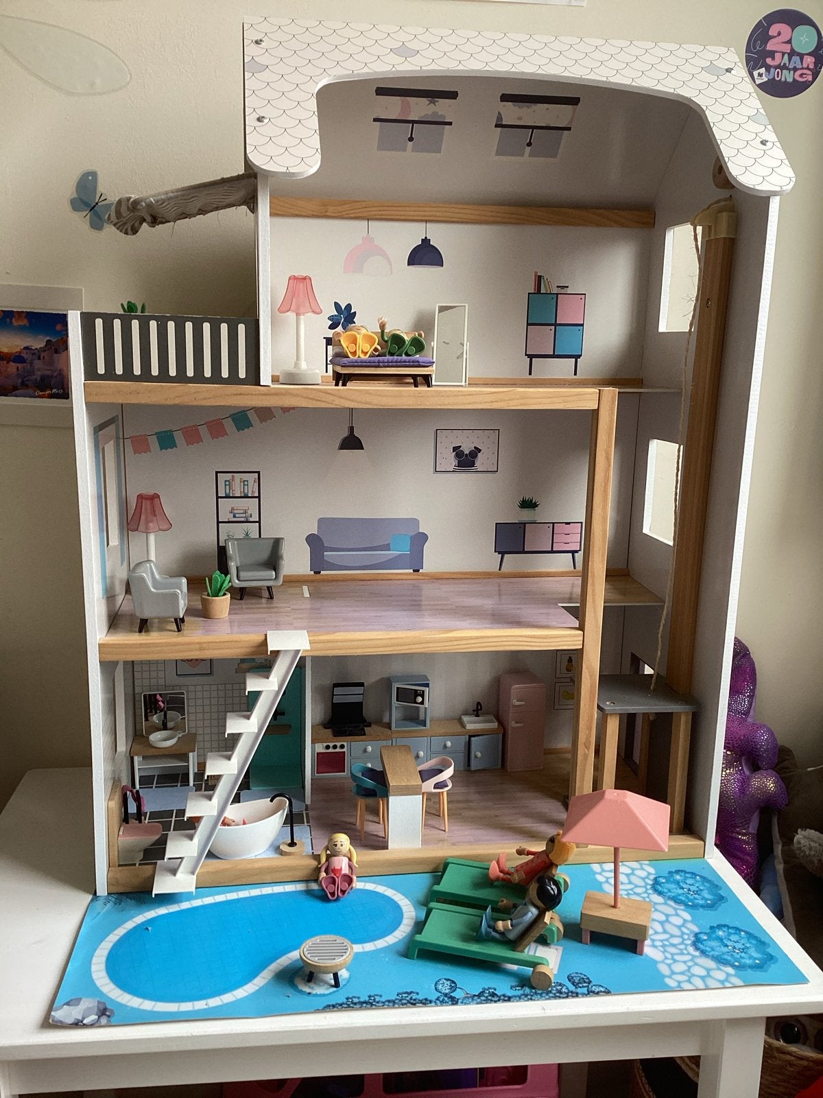 Houten Poppenhuis (Playtive) met inboedel en 6 poppetjes, Kinderen en Baby's, Speelgoed | Poppenhuizen, Ophalen, Gebruikt, Poppenhuis