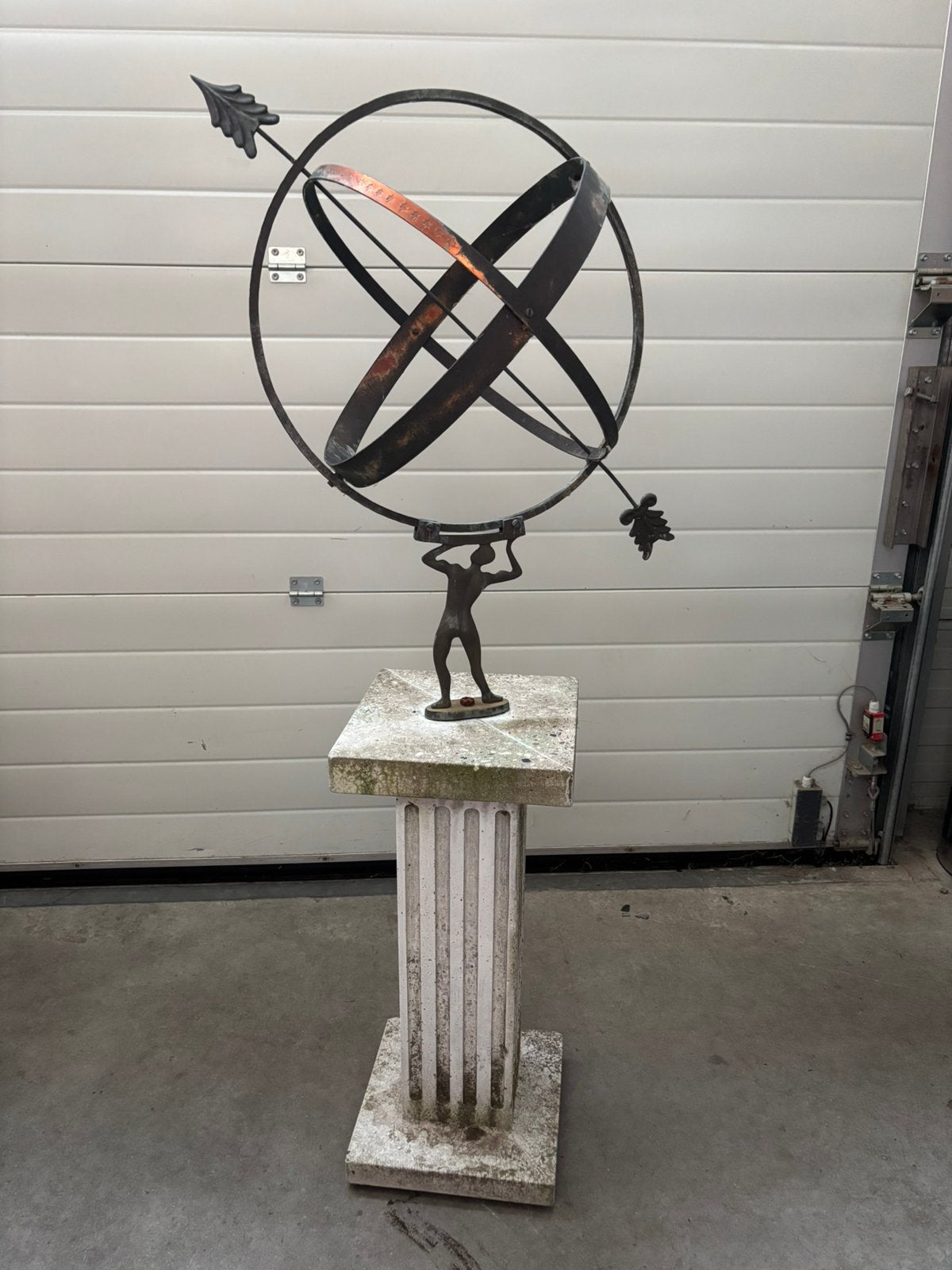 Zonnewijzer op sokkel, Ophalen, Gebruikt