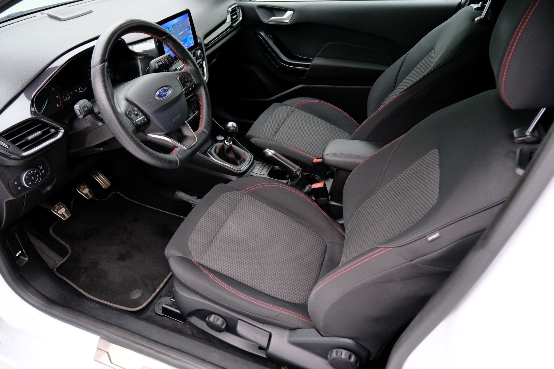 Ford Fiesta 1.0 EcoBoost 125pk ST-Line CarPlay|Clima|Stoelve, Auto's, Dealer onderhouden, 580 kg, Wit, Origineel Nederlands
