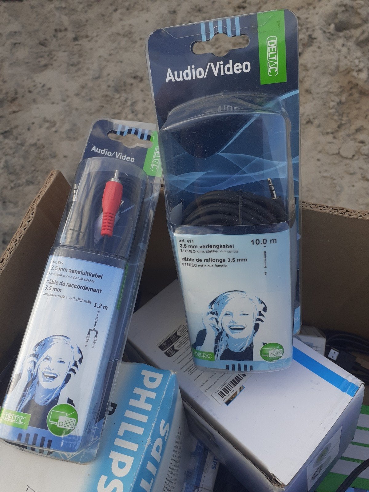 Diverse audio kabels en verlichting nieuw en gebruikt, Ophalen, Nieuw, 10 meter of meer, Overige kabels