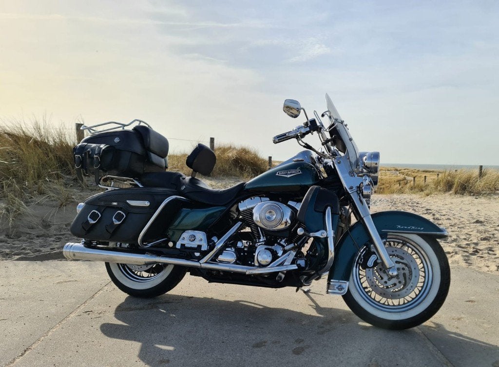 Te koop Road King classic FLSTN, Motoren, 2 cilinders, Occasion, Motorrijbewijs A, 1449 cc