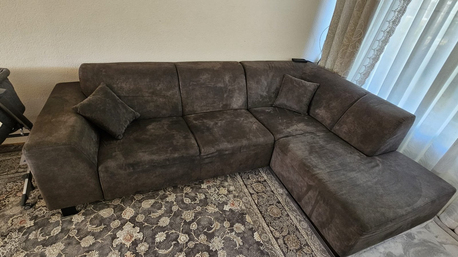 Grijze bank + set stoelen, Ophalen, Zo goed als nieuw