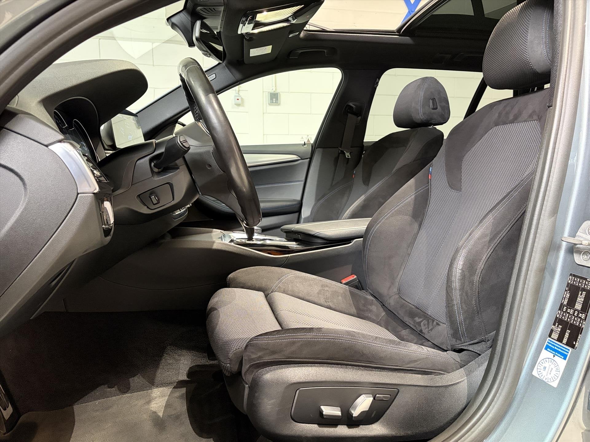 BMW 5-Serie Touring (g31) 530i 252pk AUT8 ACC, M-Pack, Pano,, Auto's, Gebruikt, 4 cilinders, Alcantara, 93 €/maand