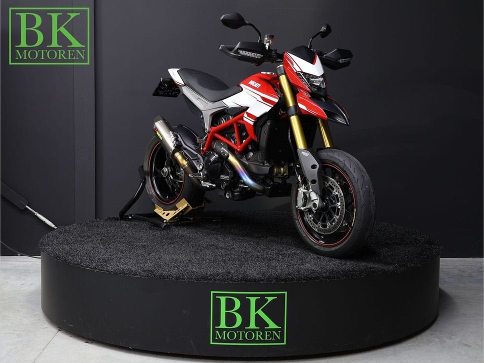 DUCATI HYPERMOTARD 939 SP | Akrapovic, Motoren, DUCATI, 2 cilinders, Motorrijbewijs A, Bedrijf