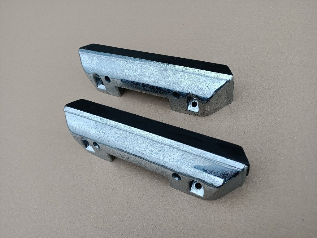 2x Armsteunen Ford Mustang (1965), Verzenden, Ford