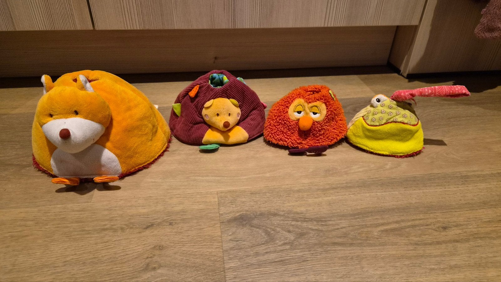 Lilliputiens 4 bosdieren knuffels omkeerbaar tot rups, Gebruikt, Overige merken, Met geluid, Overige karakters