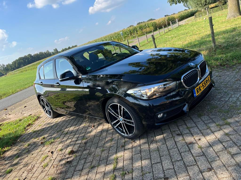 BMW 1-Serie 116d EDE 156 pk, 2015 Zwart met nieuwe APK, Auto's, BMW, Particulier, 1-Serie, Diesel, B, Hatchback, Handgeschakeld