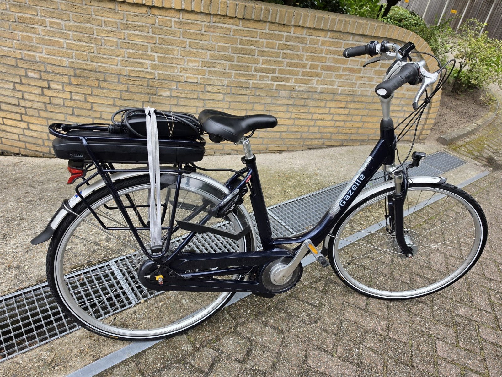 nieuw staat kleine maat Gazelle met midden motor, Fietsen en Brommers, Fietsen | Dames | Damesfietsen, 47 tot 50 cm, Ophalen, Zo goed als nieuw