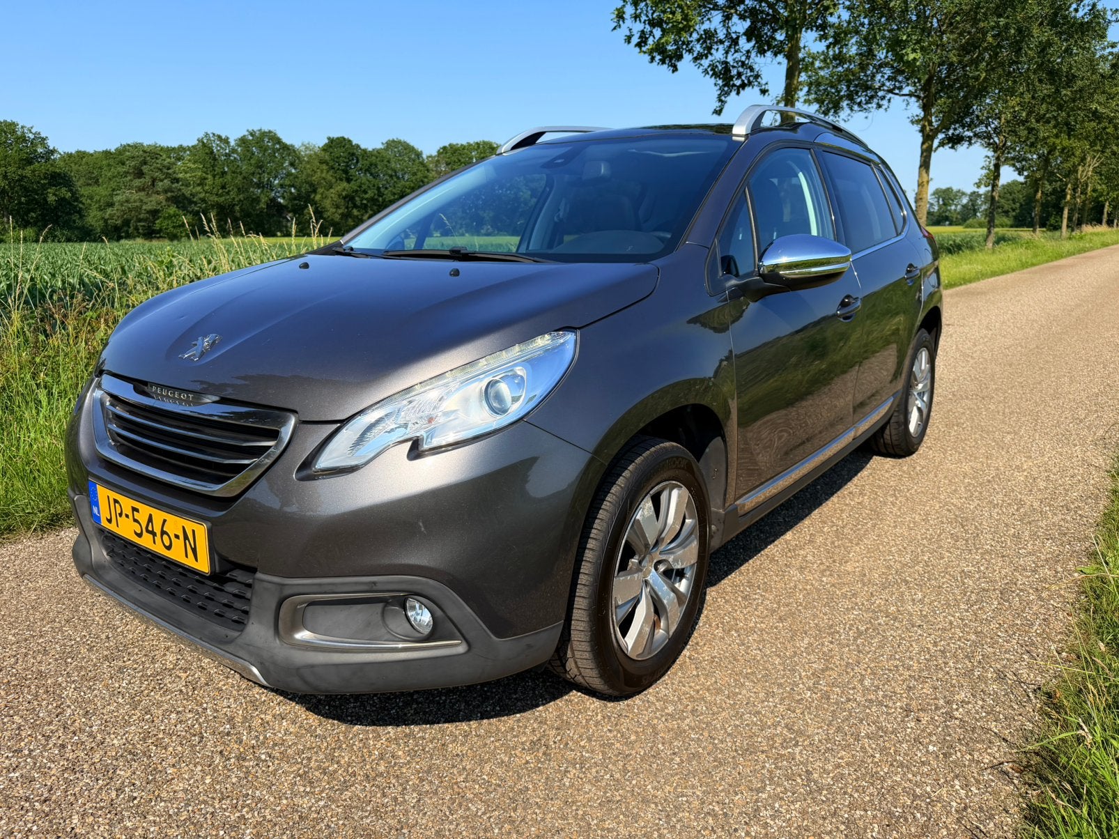 Peugeot 2008 1.2 VTI, 31840km!!, Als nieuw, Inruil mogelijk, Voorwielaandrijving, Euro 5, Zwart, 1270 kg