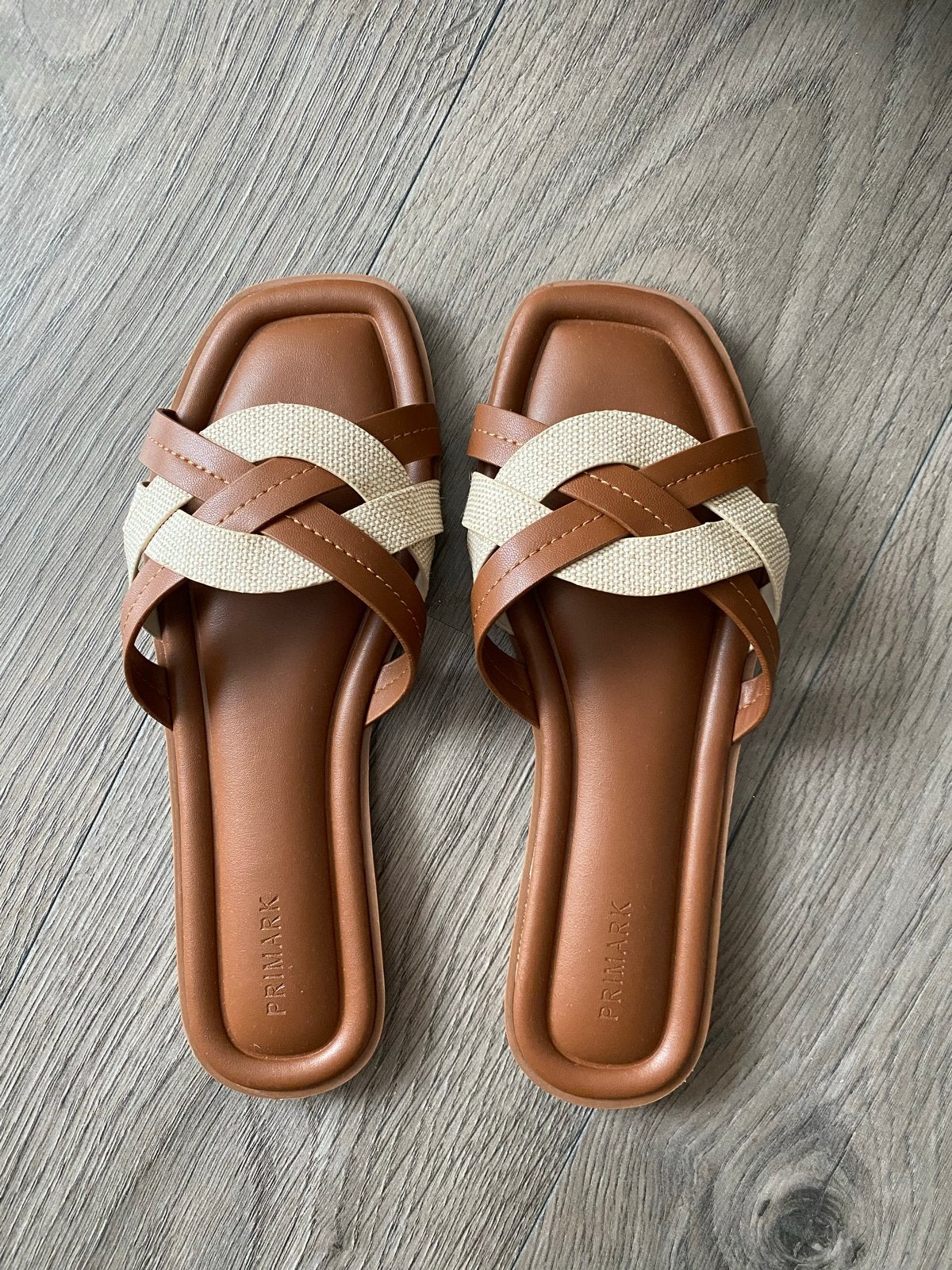 Primark Dames Slippers Maat 39 - Bruin Beige, Ophalen of Verzenden, Nieuw, Bruin, Slippers