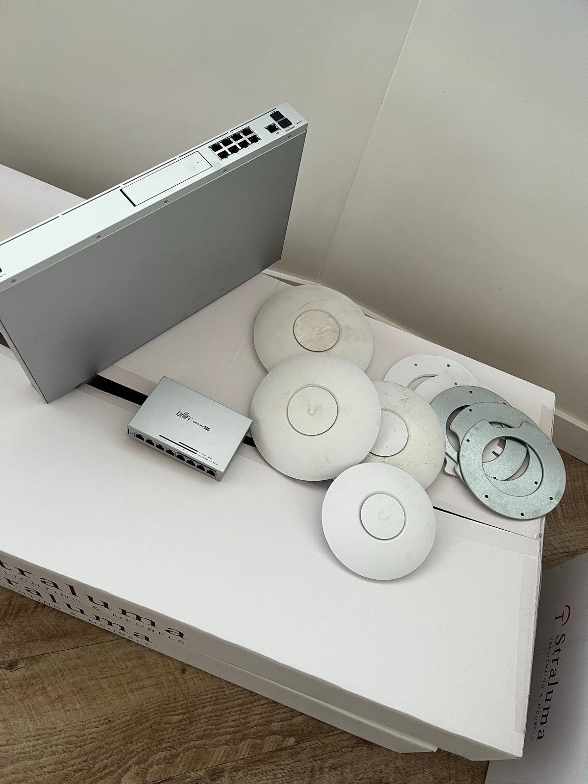 Ubiquiti UniFi Netwerk Set: Dream Machine Pro, Switch, AP's, Computers en Software, Ophalen of Verzenden, Gebruikt