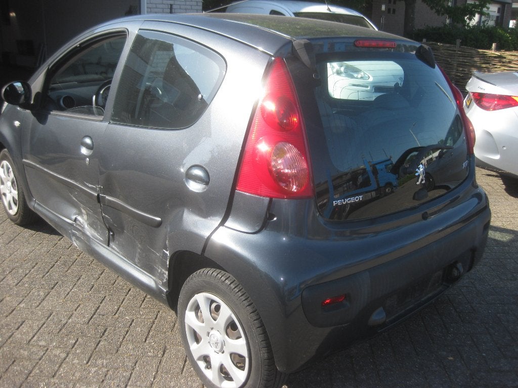 achter bumper, achterlicht , peugeot 107 of citroen c1, Ophalen of Verzenden, Citroën