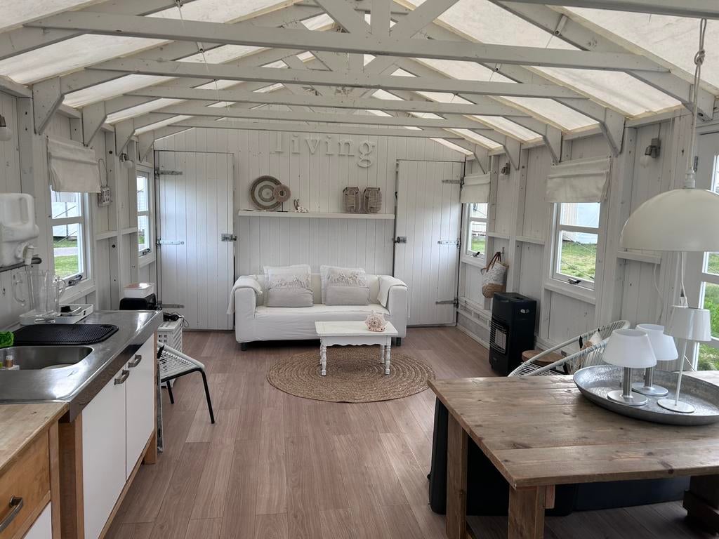 Tenthuis LIVING Vlieland te huur, Speeltuin, Aan zee