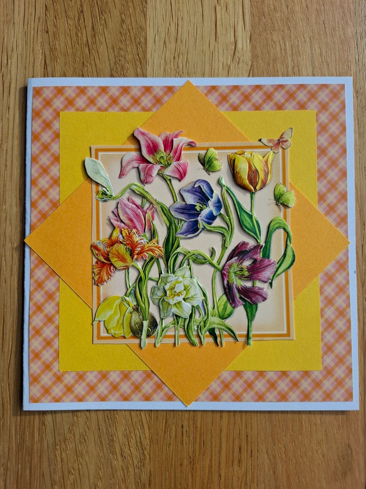 Zelfgemaakte kaart met tulpen, Ophalen of Verzenden, Nieuw