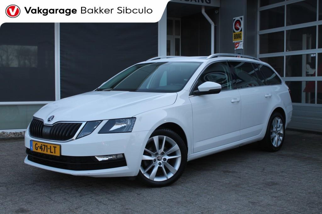 Skoda OCTAVIA 1.6 TDI CLEVER EDITION AUTOMAAT CRUISE NAVI LM, Auto's, Skoda, Bedrijf, Octavia, ABS, Airbags, Airconditioning, Bluetooth
