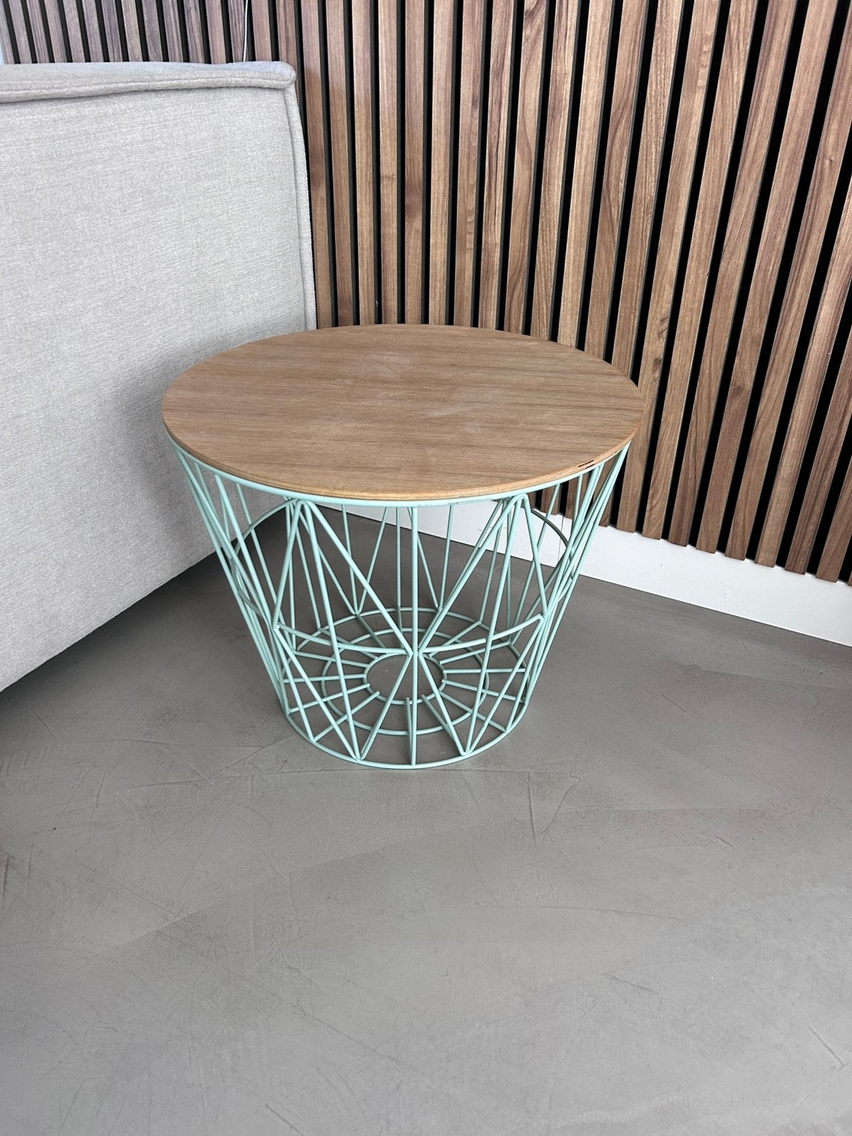 Ferm living baskets bijzettafel / mand, Minder dan 55 cm, Rond, Zo goed als nieuw, Ophalen