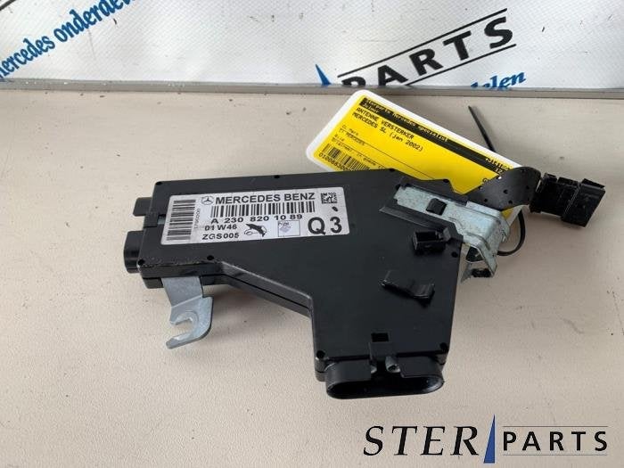 Antenne Versterker van een Mercedes SL, Gebruikt, -, Ophalen of Verzenden, -
