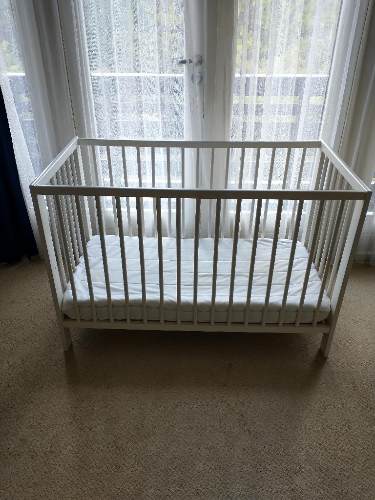 kinderbedje ikea, Kinderen en Baby's, Babywiegjes en Ledikanten, Ophalen, Gebruikt, Ledikant