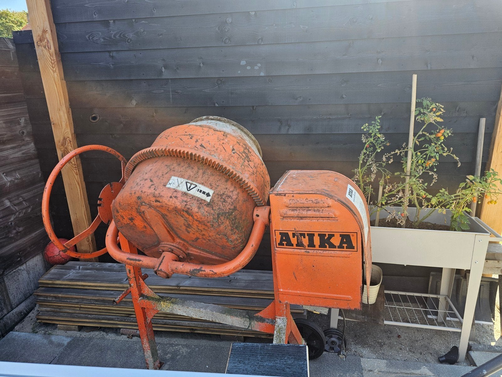 Atika betonmolen. 140 liter. werkt goed., Doe-het-zelf en Verbouw, Betonmolens, Ophalen of Verzenden, Gebruikt