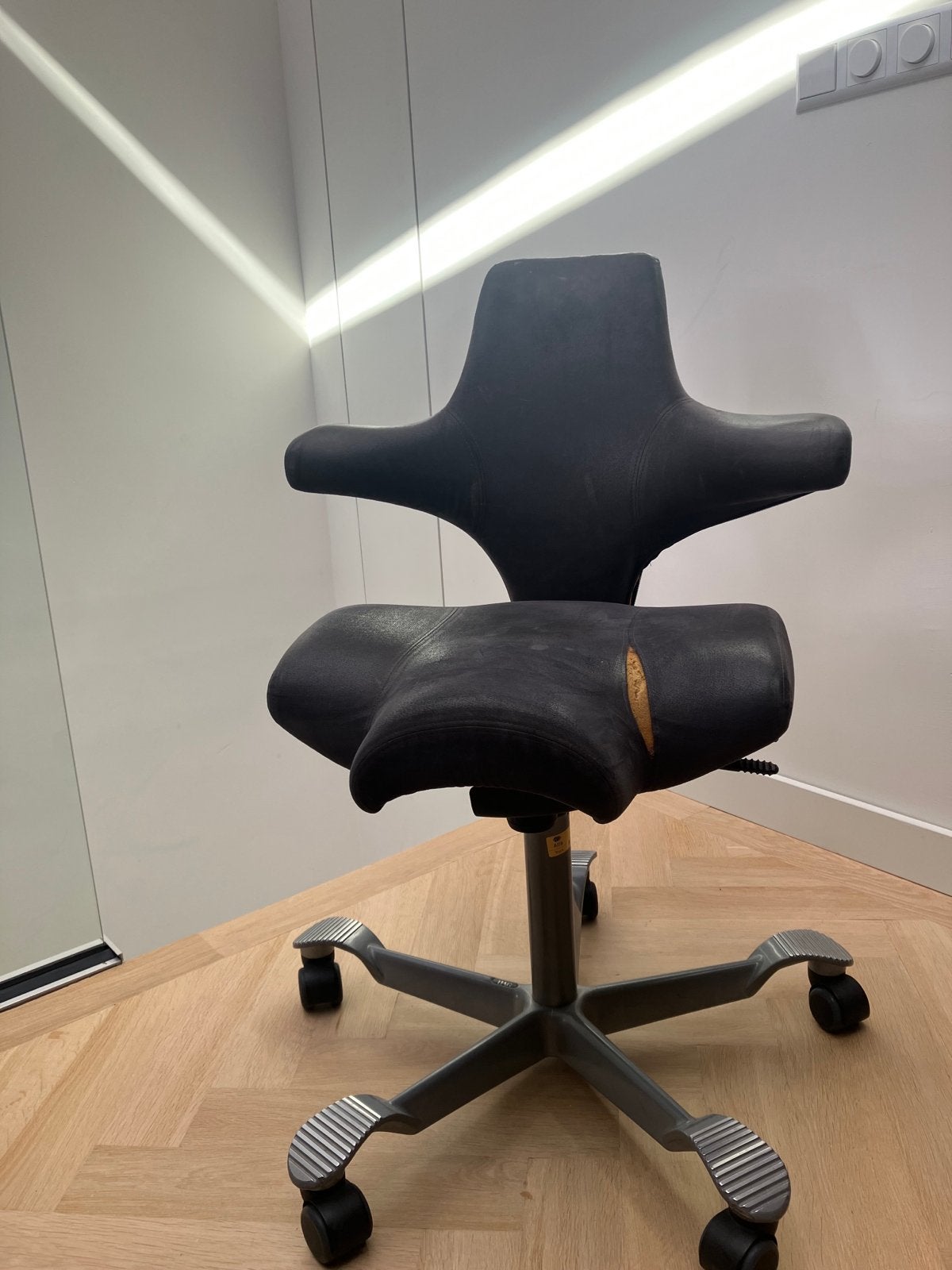 HÅG Capisco 8106 - Ergonomische bureaustoel, Huis en Inrichting, Bureaustoelen, Gebruikt, Ophalen of Verzenden, Grijs, Bureaustoel
