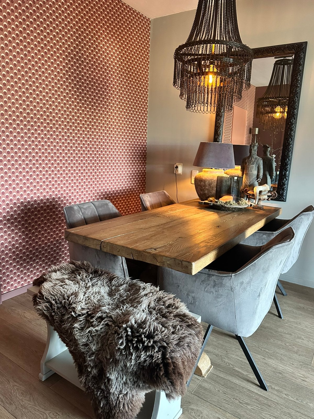 Foto 2 van Prachtige doorleefde kloostertafel
