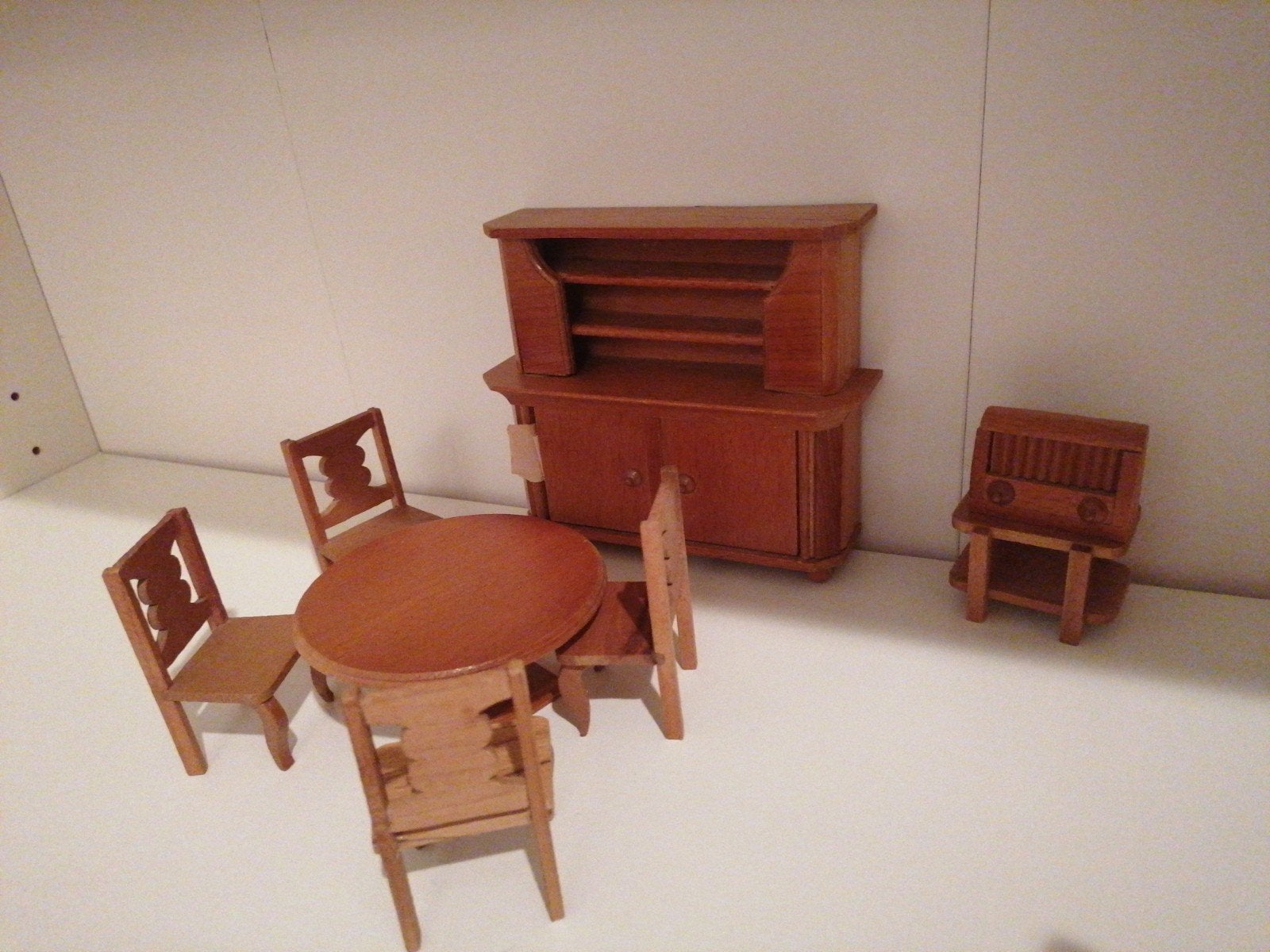 Vintage Houten Poppenhuis Meubels - Eetkamer & Kast, Ophalen of Verzenden, Zo goed als nieuw, Jongen of Meisje