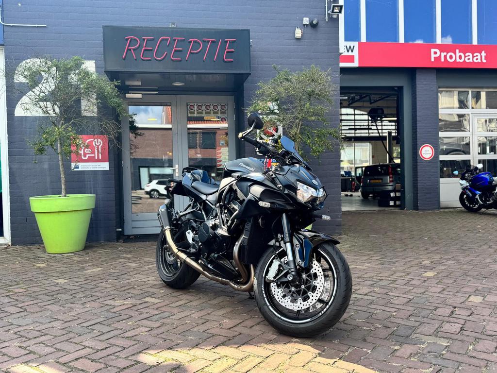 Kawasaki Z H2 volledig Akrapovic uitlaatsysteem zh2, Motoren, Motoren | Kawasaki, 4 cilinders, Motorrijbewijs A, Handvatverwarming