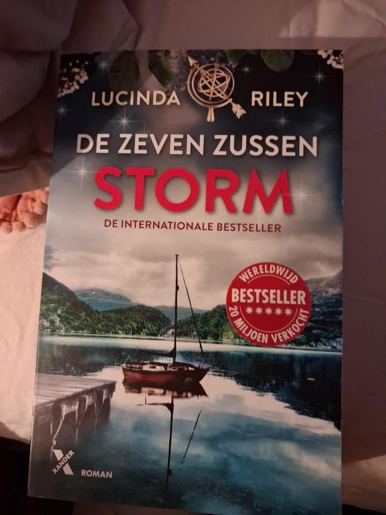 STORM, serie uit de zeven zussen, Boeken, Ophalen of Verzenden, Zo goed als nieuw