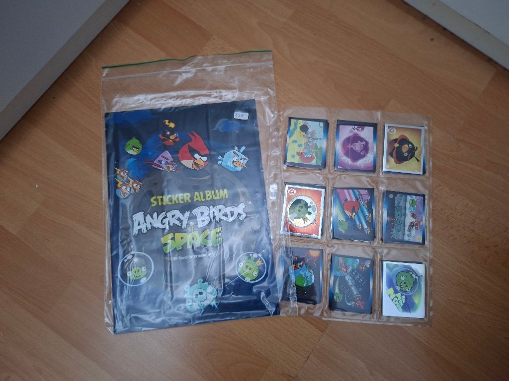 Giromax Angry Birds Space leeg album + losse set stickers, Ophalen, Zo goed als nieuw, Overige typen