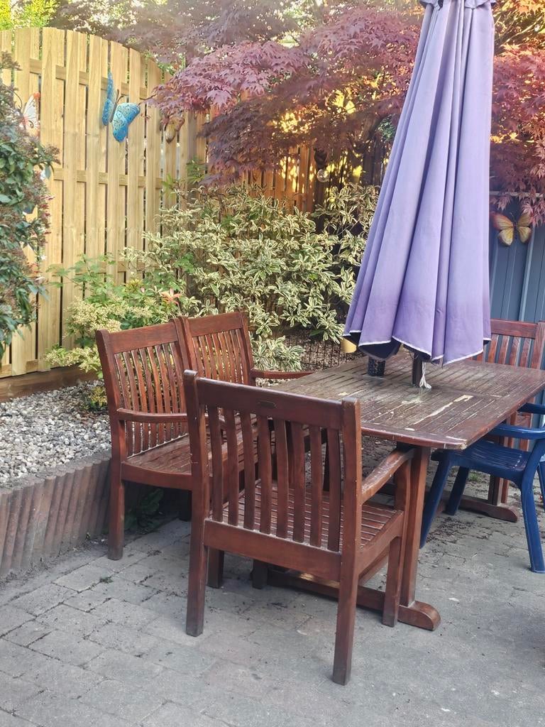 Gratis bruine tuinset met 4 stoelen en parasol, Ophalen