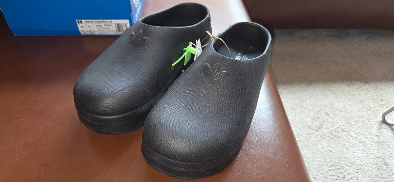 Adidas Adifom Stan Mule W - Nieuw in doos, Kleding | Dames, Adidas, Zwart, Nieuw, Ophalen of Verzenden