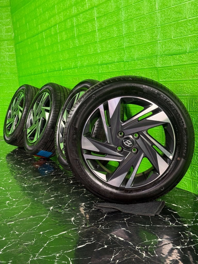 Originele Hyundai i20 Bayon velgen 16" 4x100 zomer 7mm!, Auto-onderdelen, Banden en Velgen, Niet ingevuld, Gebruikt, 16 inch, Banden en Velgen