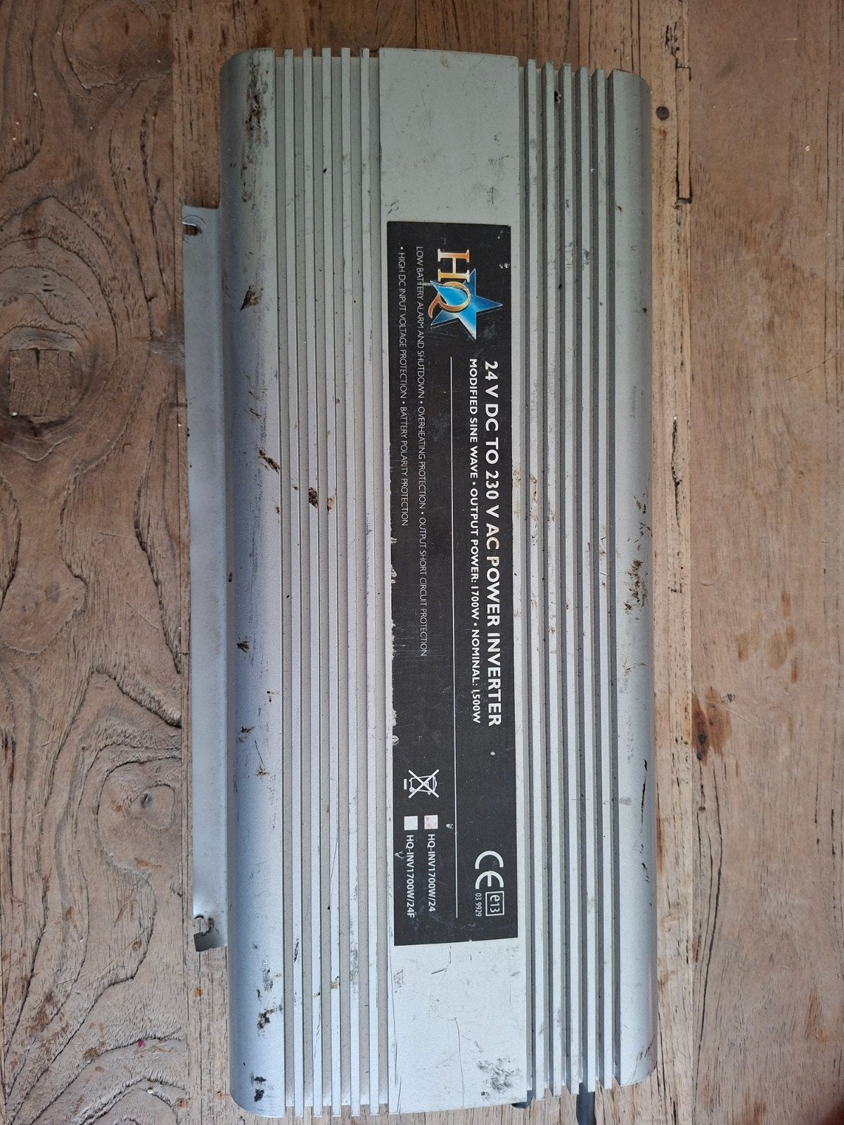 HQ Omvormer 24V DC naar 230V AC Power Inverter, Doe-het-zelf en Verbouw, Elektra en Kabels, Ophalen of Verzenden, Gebruikt, Overige merken