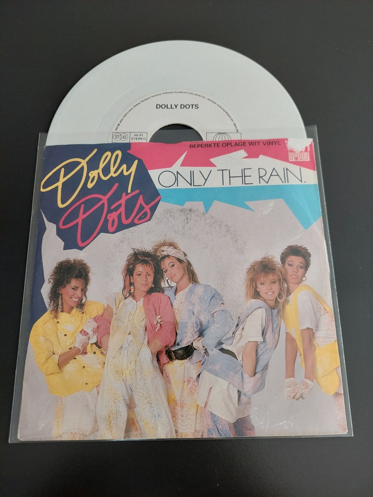 Dolly dots only the rain, Cd's en Dvd's, Ophalen of Verzenden, Gebruikt, 7 inch
