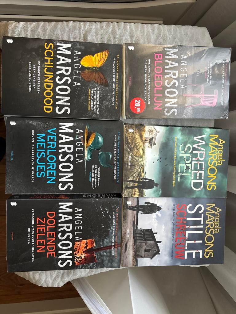 Angela Marsons - 6-delige thrillerset, Boeken, Thrillers, Ophalen of Verzenden, Zo goed als nieuw, Nederland