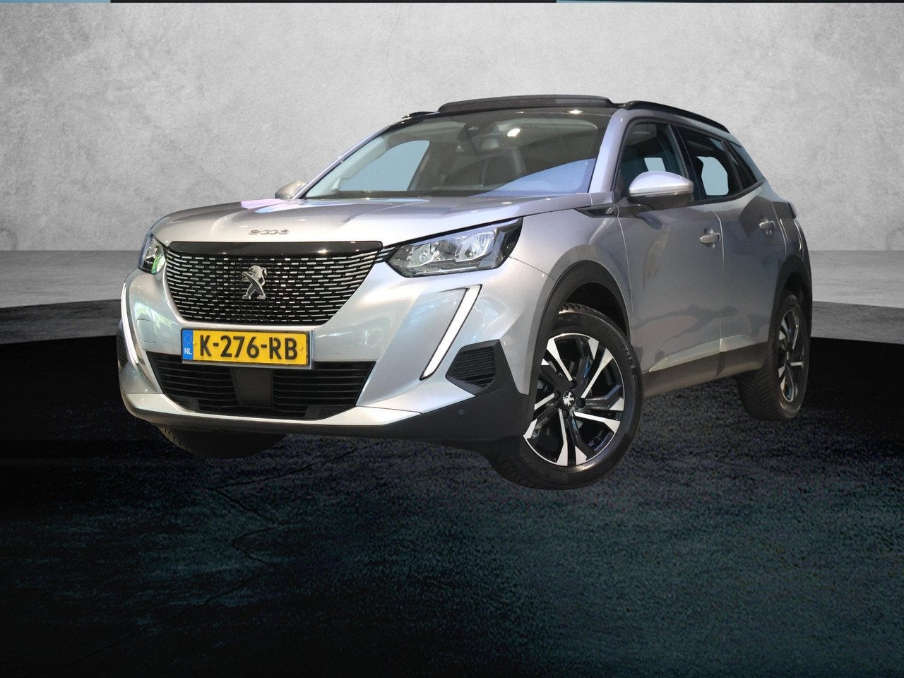 Peugeot 2008 SUV Blue Lease Allure 100 pk | Panoramisch schu, Auto's, Gebruikt, 1199 cc, 102 pk, SUV of Terreinwagen