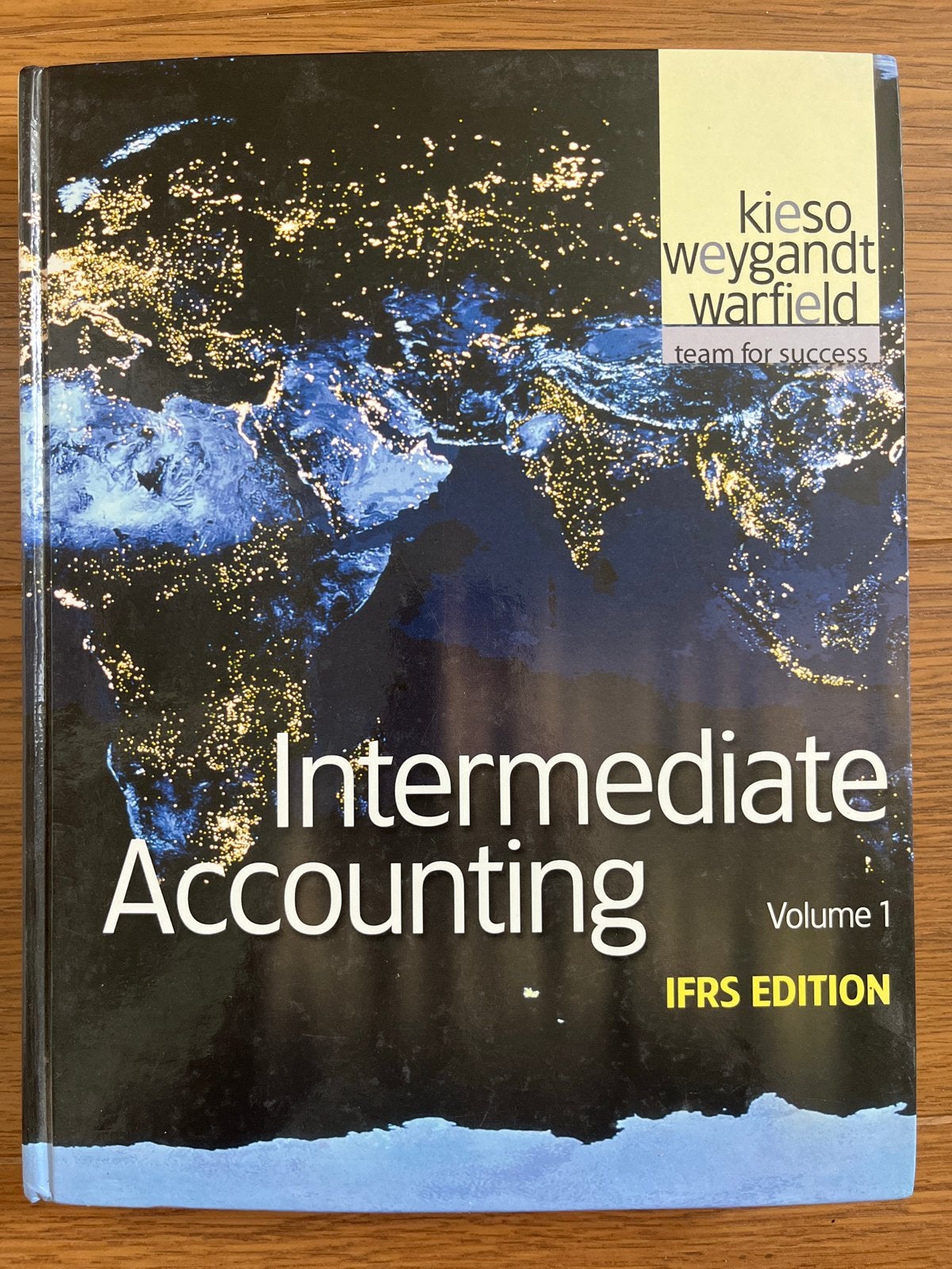 Intermediate Accounting Volume 1 IFRS Edition, Ophalen, Gamma, Zo goed als nieuw, HBO