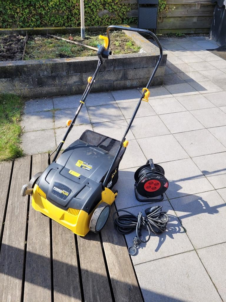 Verticuteermachine te huur - Powerplus POWXG7512, Tuin en Terras, Ophalen, Zo goed als nieuw, Elektrisch, Powerplus