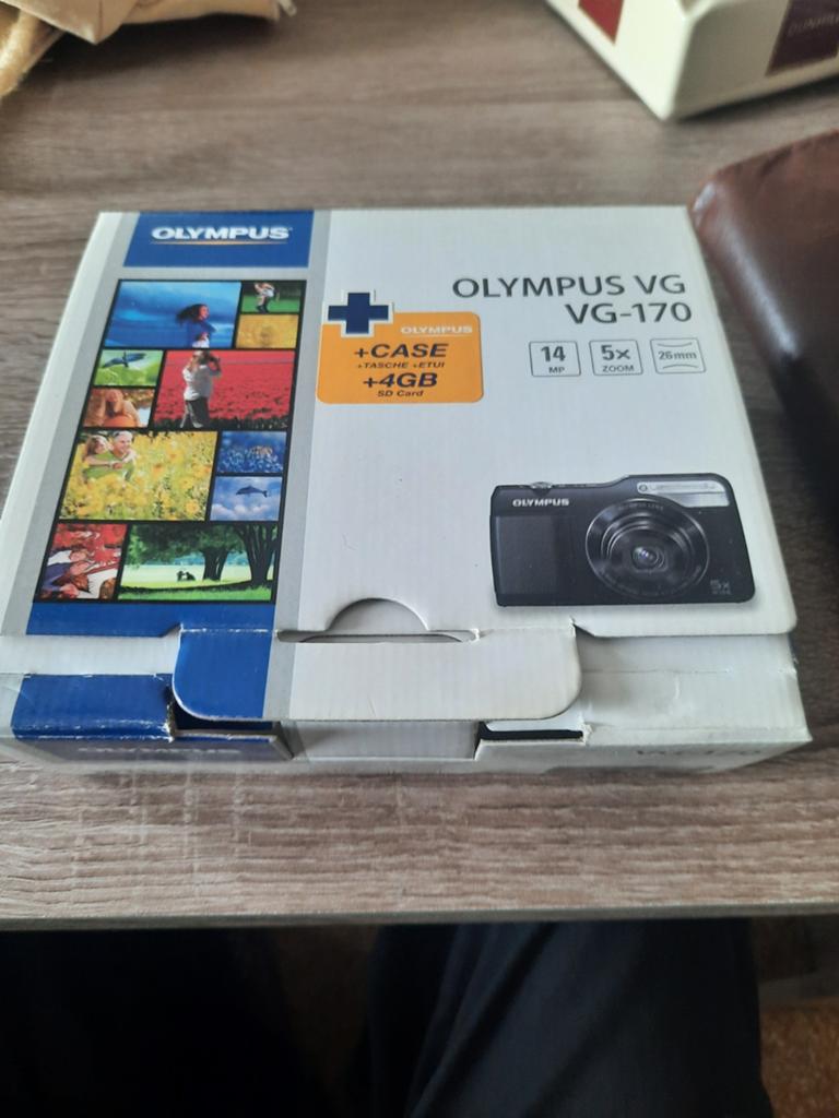 Olympus VG-170 Compact Camera - Nieuwstaat met accessoires, Ophalen, Compact, Zo goed als nieuw, Olympus