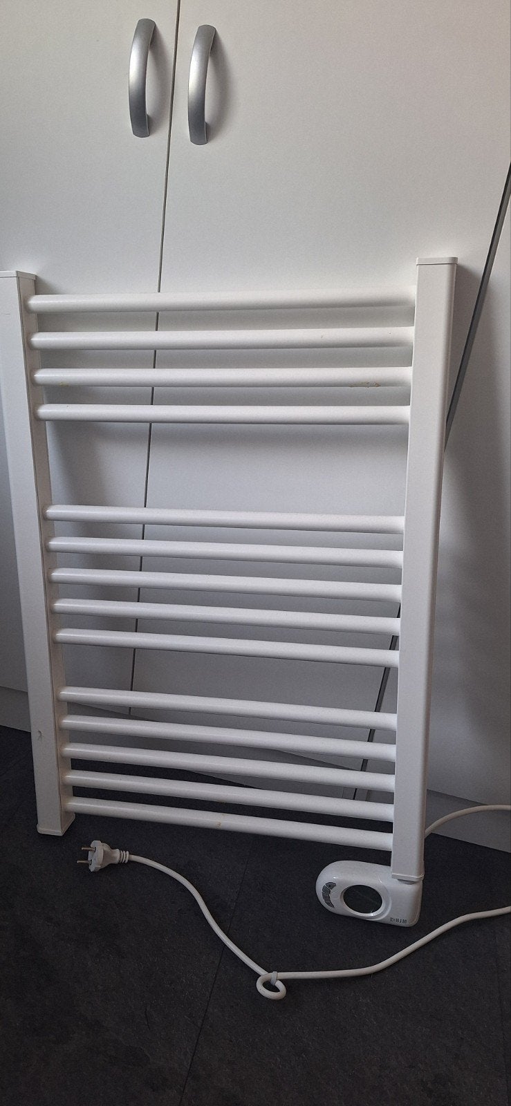 Electriche handdoekradiator met snelle opwarming, Doe-het-zelf en Verbouw, Ophalen, Minder dan 60 cm, Radiator, 30 tot 80 cm