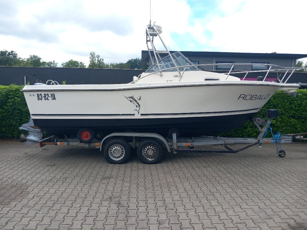 ROBALO 2140 WALKEROUND 250 PK YAMAHA+GEKEURDE TRAILER, Watersport en Boten, Gebruikt, Buitenboordmotor, Trailer, Polyester