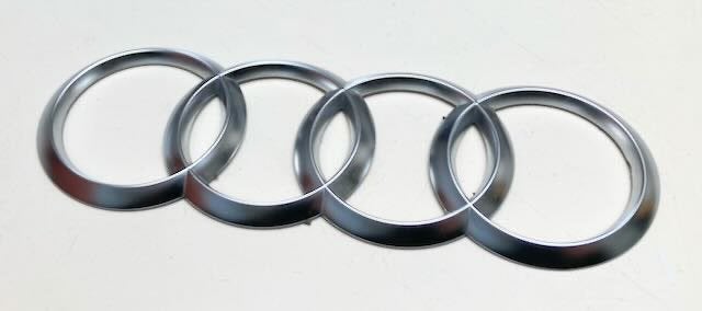 Audi logo ringen embleem 20  cm, Ophalen of Verzenden, Zo goed als nieuw, Auto's