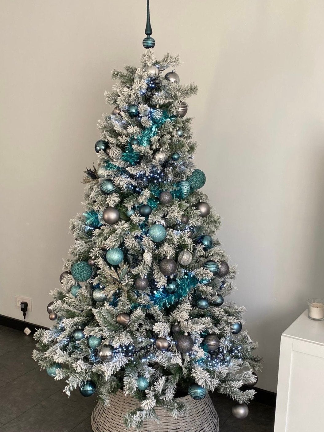 Kunstkerstboom met sneeuw – 210 cm, Ophalen of Verzenden, Gebruikt